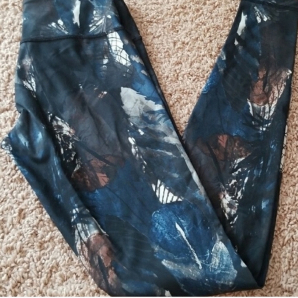 Rare Extreme! Lululemon Wanderlust Wunder Under II